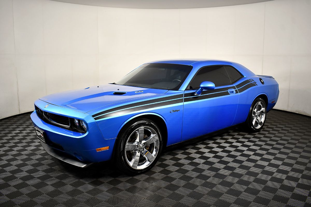 2009 Dodge Challenger R/T photo 2