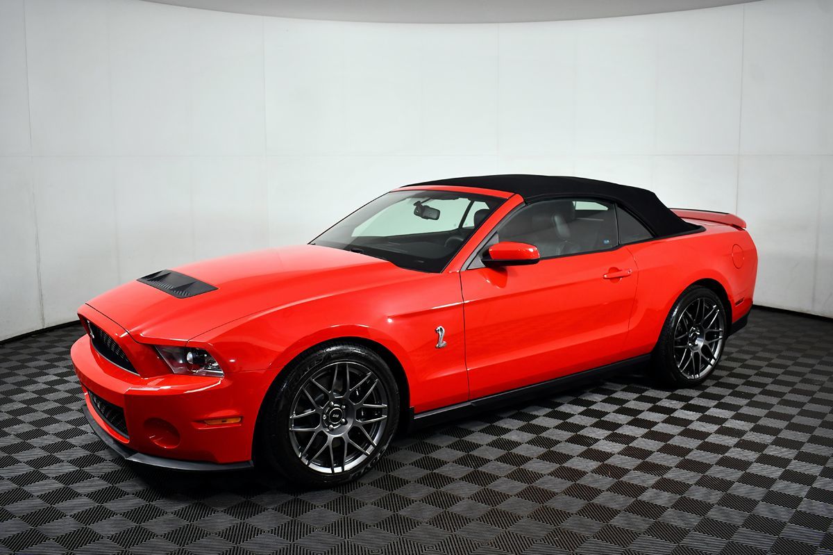 2011 Ford Mustang Shelby GT photo 2