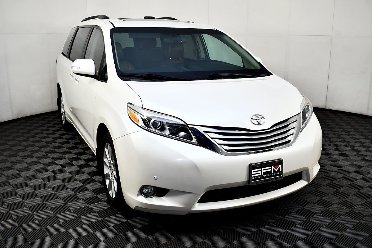 2015 Toyota Sienna Limited Premium photo 4