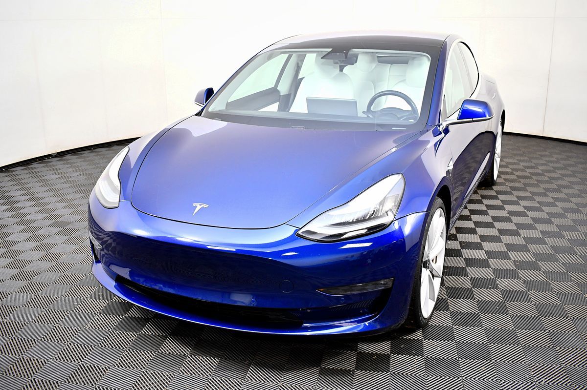 2018 Tesla Model 3 Performance photo 2