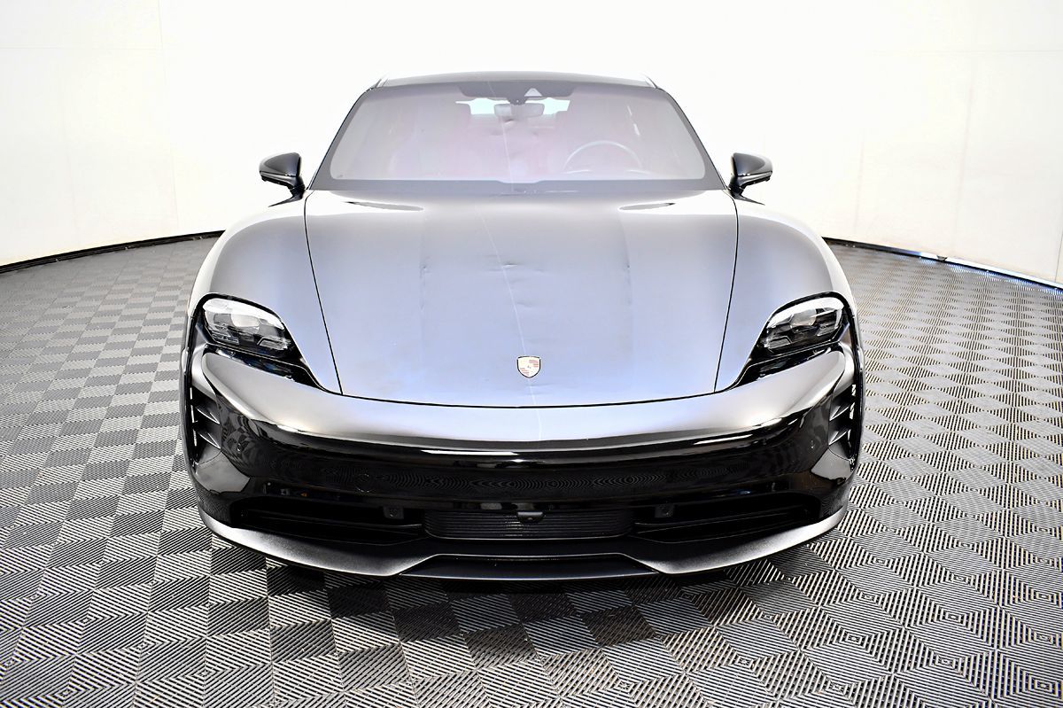 2023 Porsche Taycan GTS photo 3