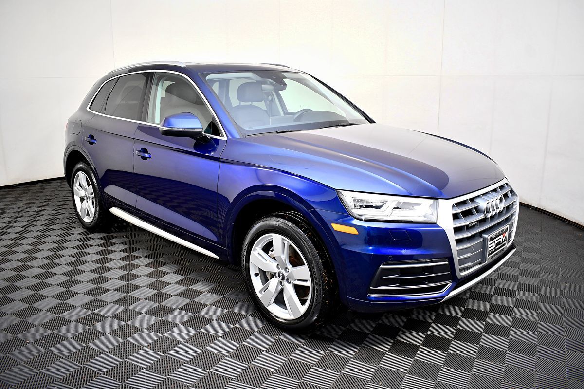 2018 Audi Q5 Premium Plus photo 2