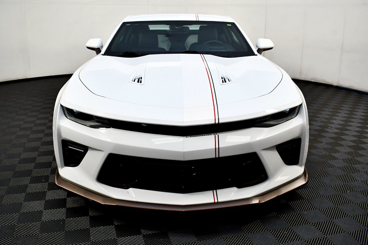 2017 Chevrolet Camaro 2SS photo 3