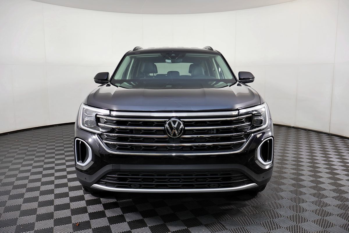 2024 Volkswagen Atlas SE Technology photo 3
