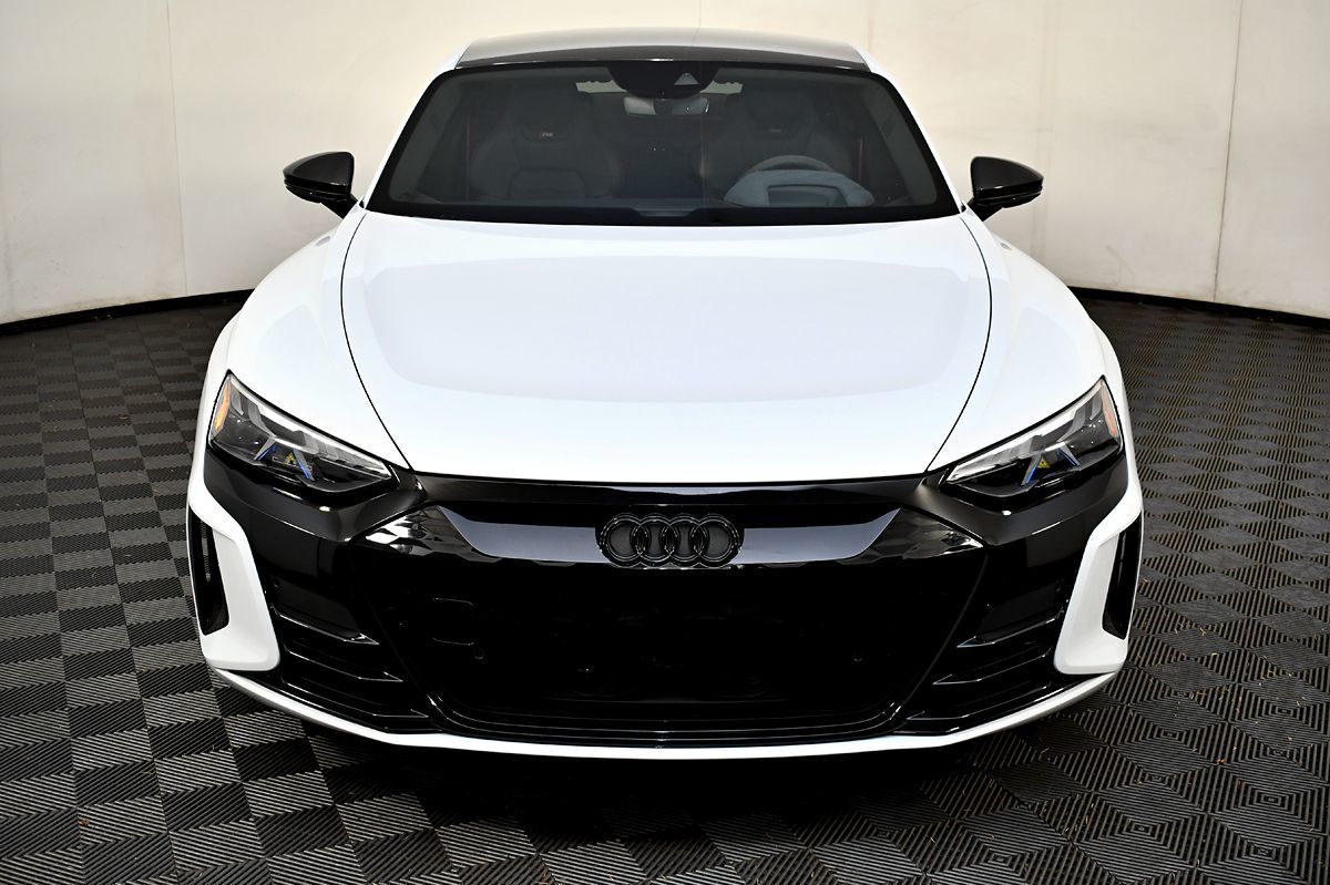 2022 Audi RS e-tron GT Base photo 3