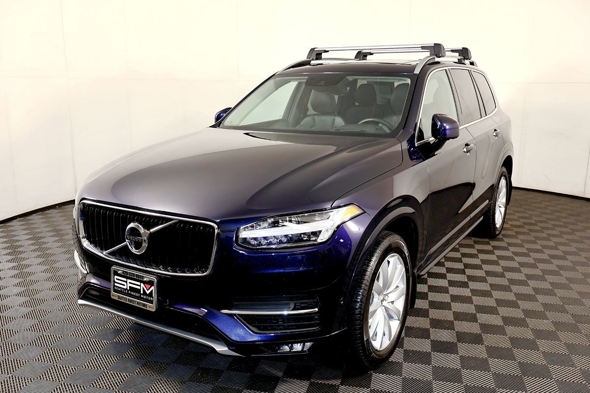 2017 Volvo XC90 Momentum photo 2