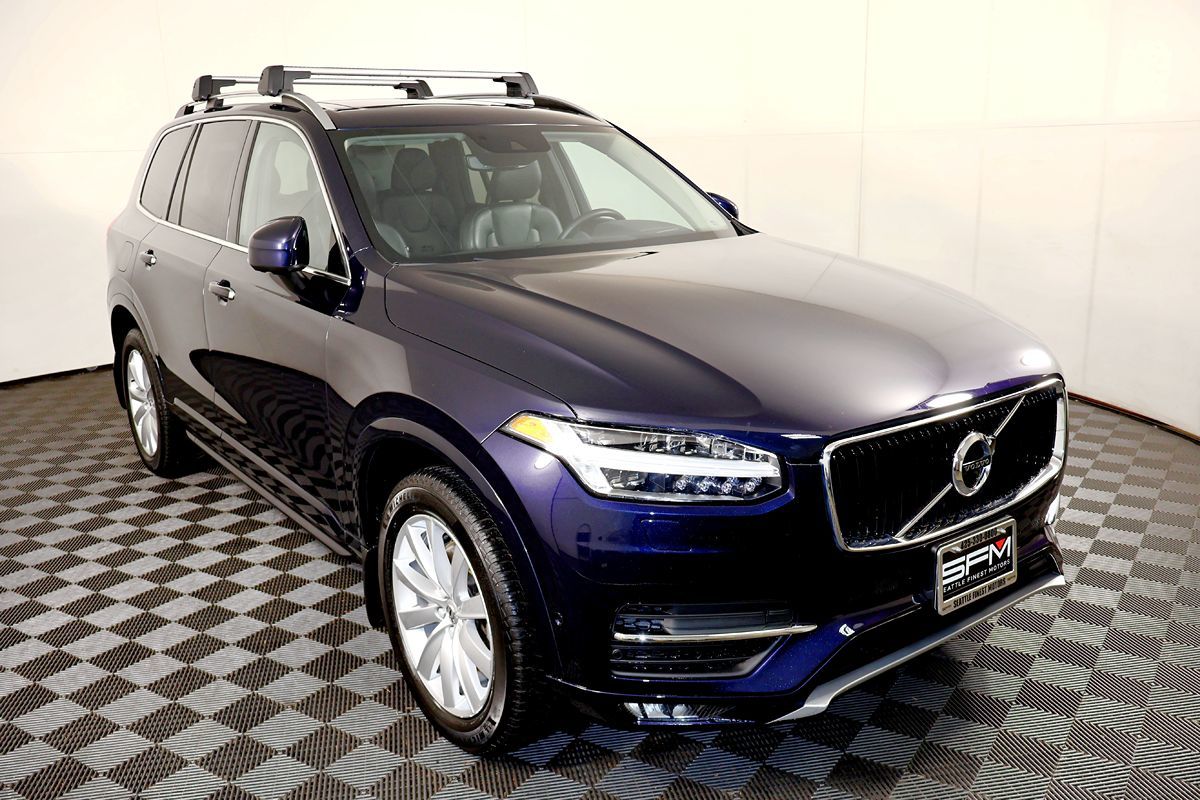 2017 Volvo XC90 Momentum photo 4