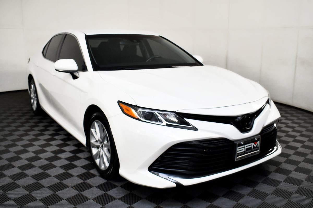 2018 Toyota Camry XLE XSE photo 4
