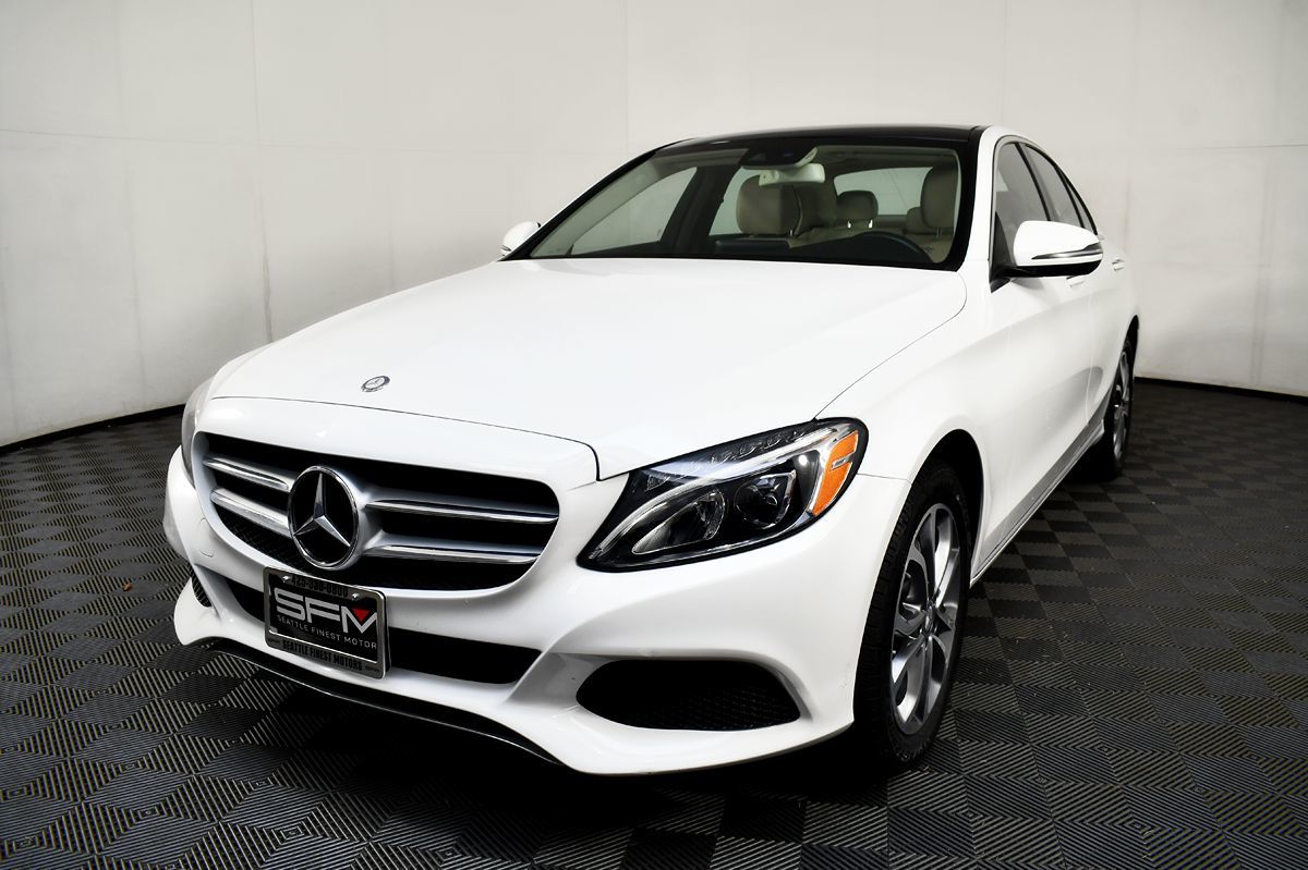 2016 Mercedes Benz C 300 4MATIC Sedan photo 3