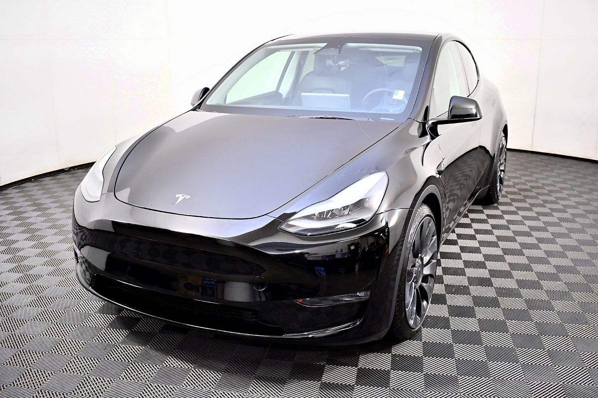 2023 Tesla Model Y Performance photo 2