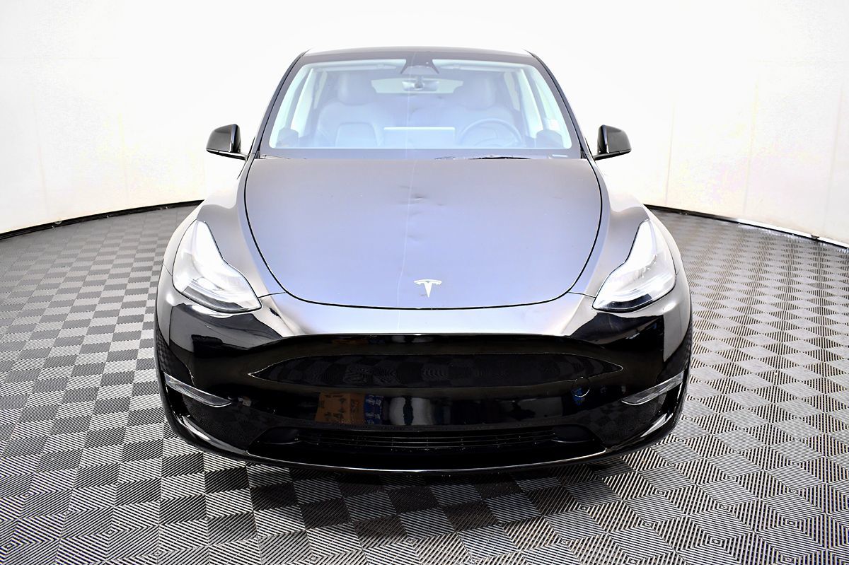 2023 Tesla Model Y Performance photo 3
