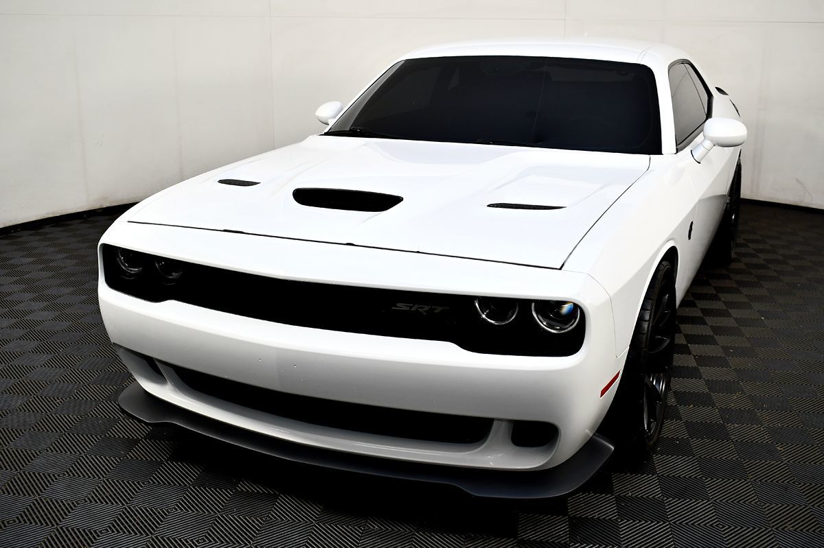 2015 Dodge Challenger SRT8 Hellcat photo 2