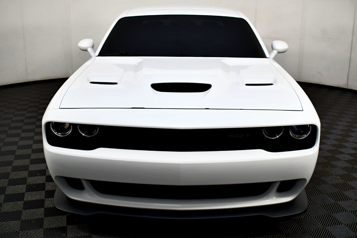 2015 Dodge Challenger SRT8 Hellcat photo 3