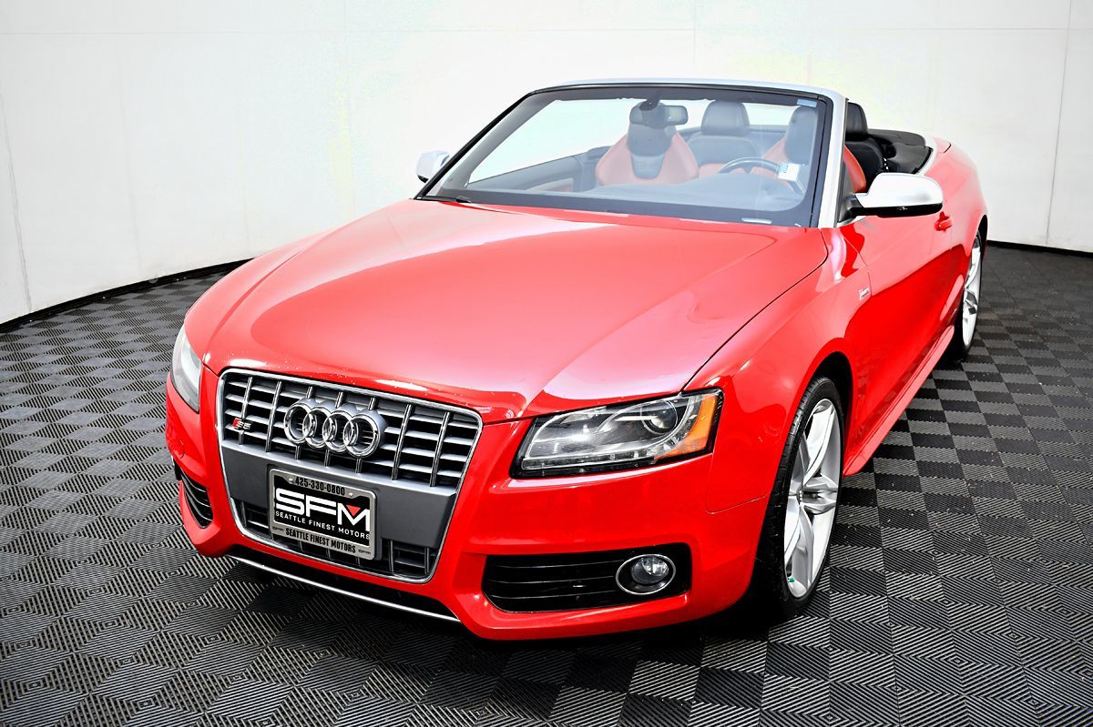 2011 Audi S5 Prestige photo 2