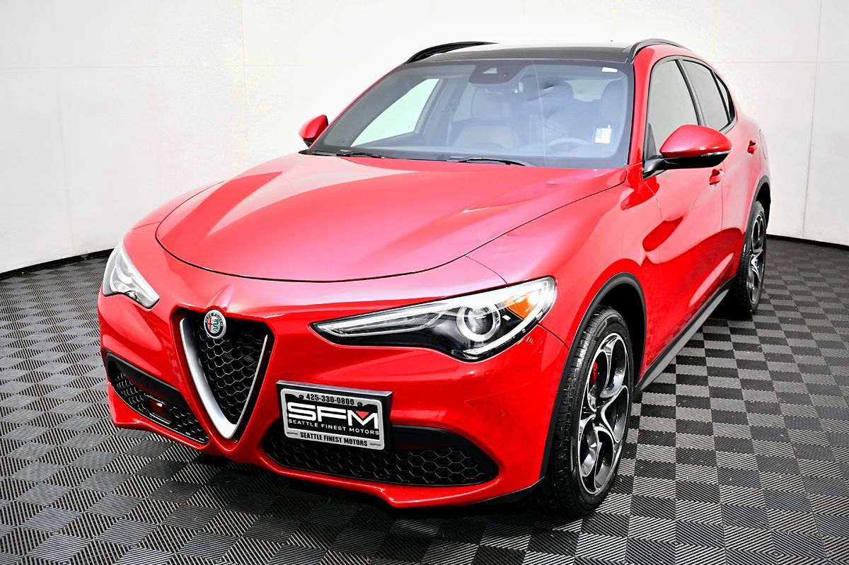 2019 Alfa Romeo Stelvio Ti Sport photo 2