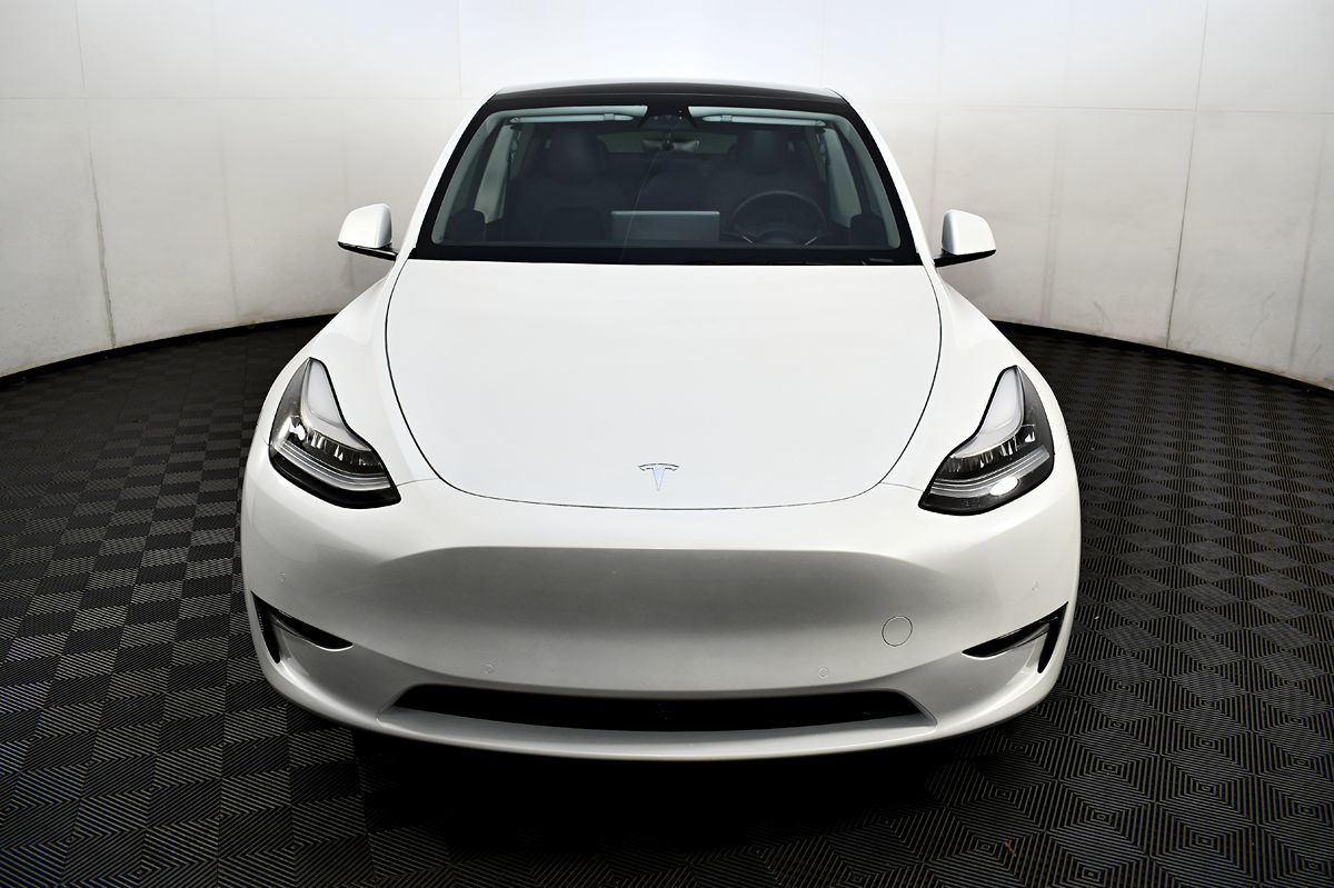 2020 Tesla Model Y Long Range photo 3