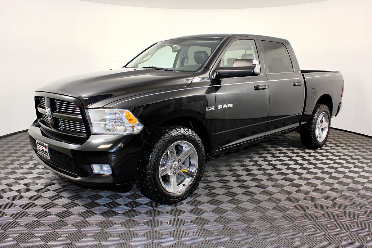 2010 RAM 1500 Sport 4x4 Crew Cab's photo