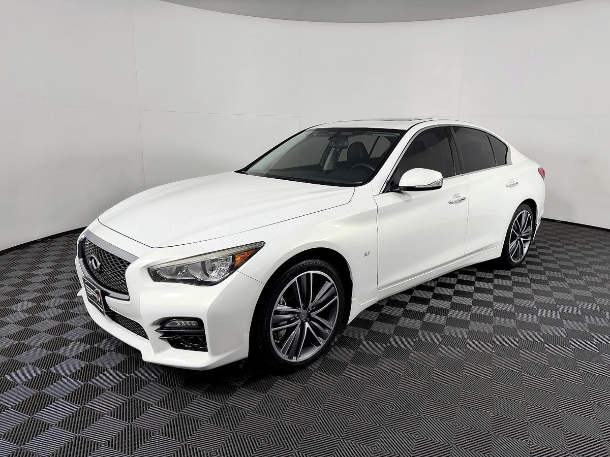 2014 INFINITI Q50's photo