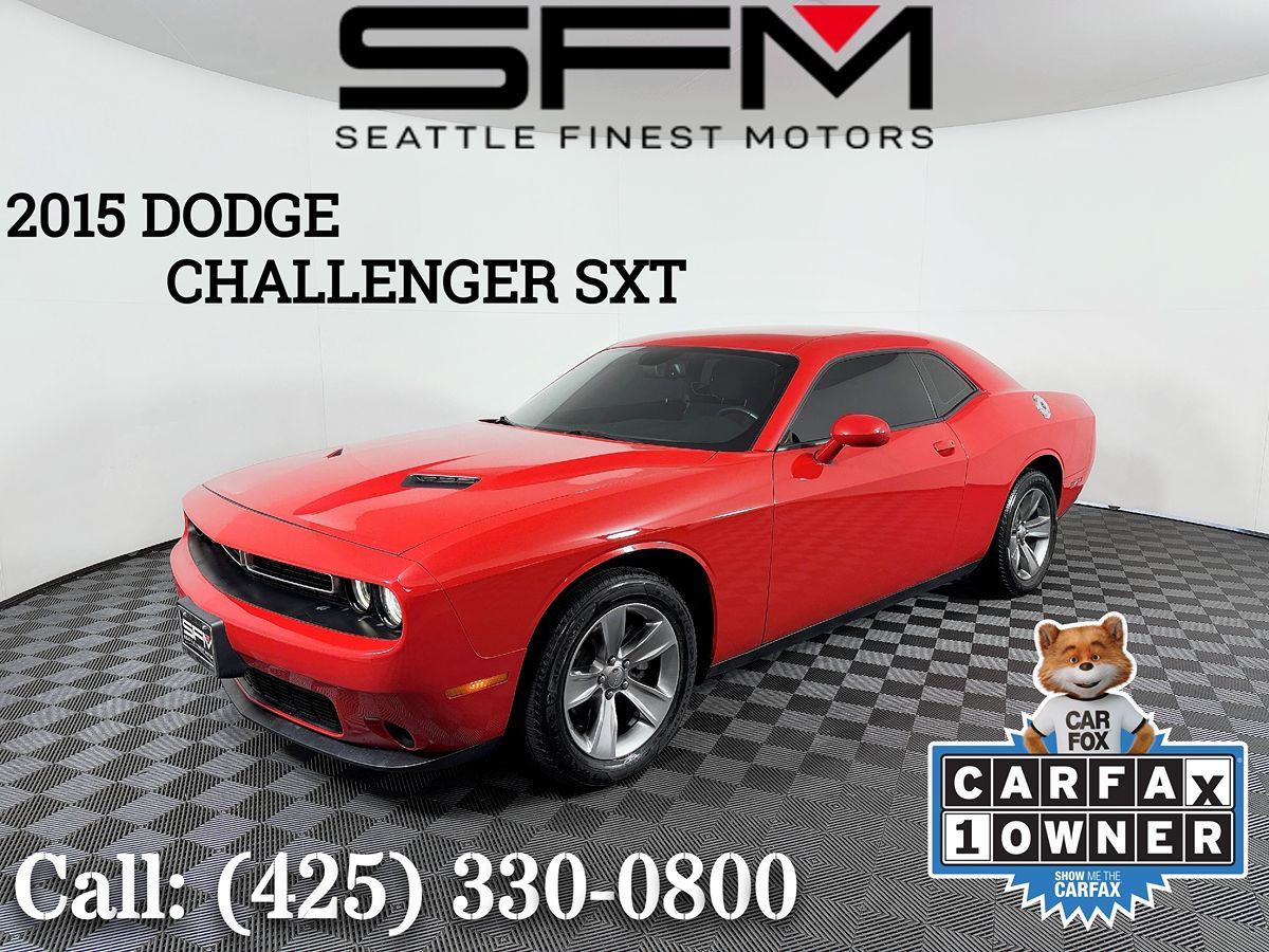 2015 Dodge Challenger SXT's photo