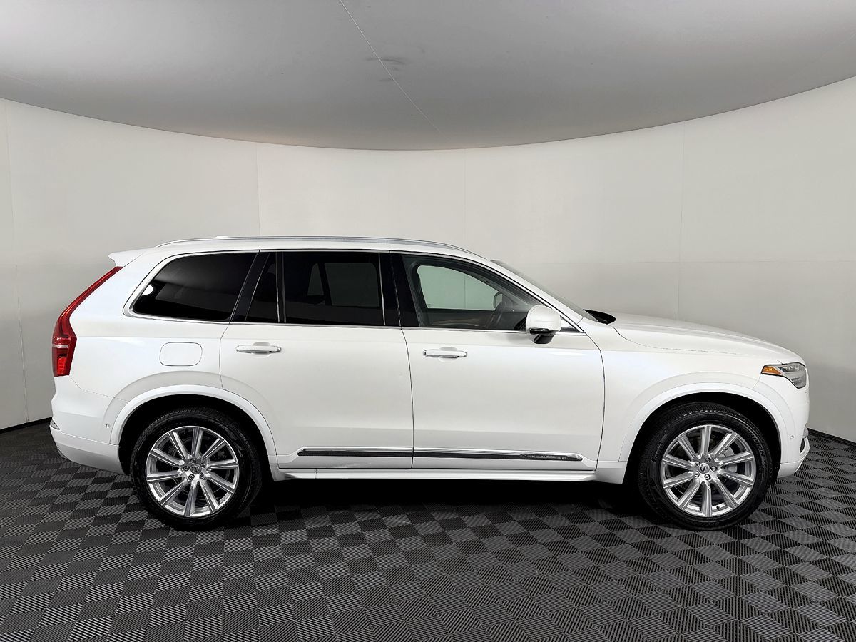 Volvo XC90 photo 7