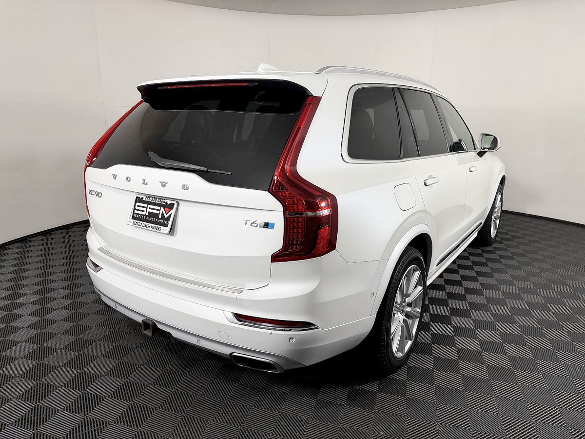 Volvo XC90 photo 9