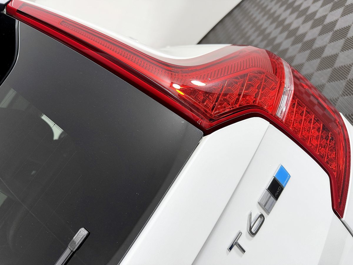 Volvo XC90 photo 11