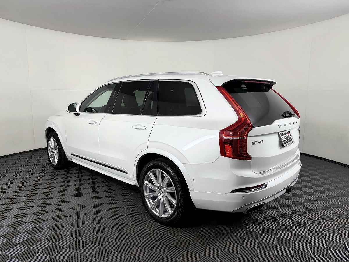 Volvo XC90 photo 16