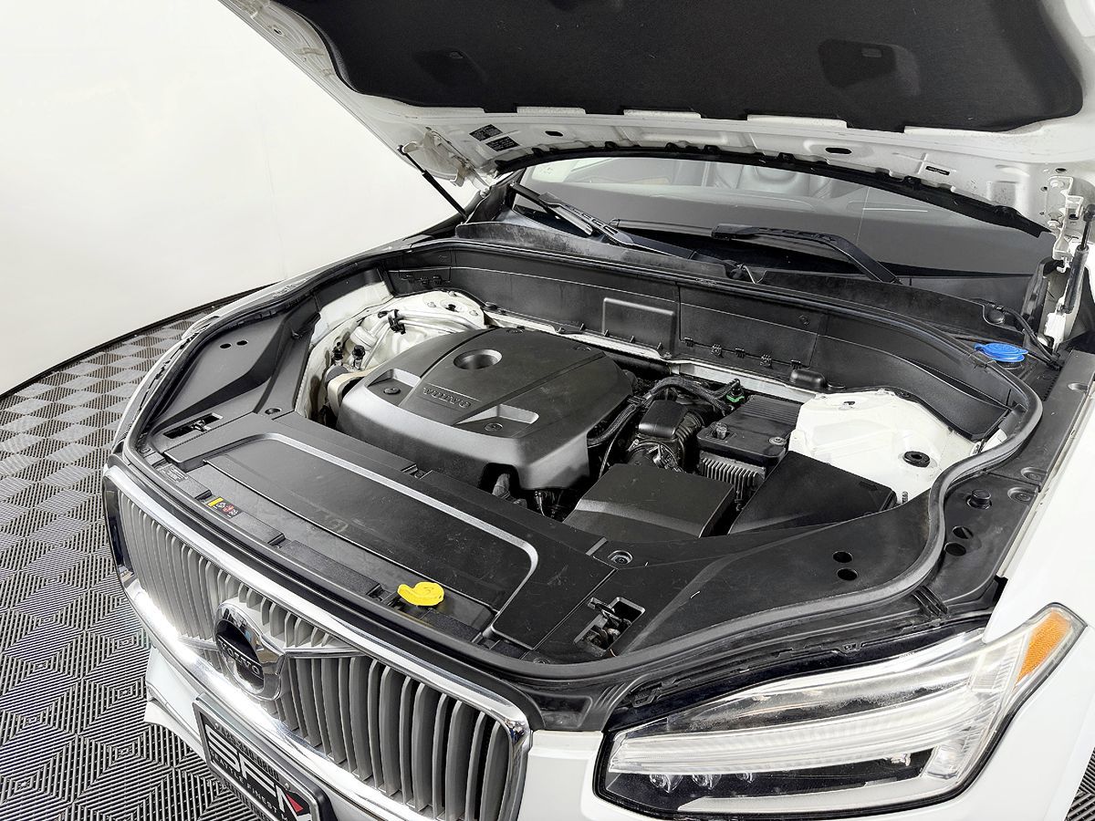 Volvo XC90 photo 18
