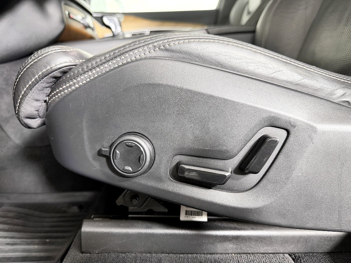 Volvo XC90 photo 33