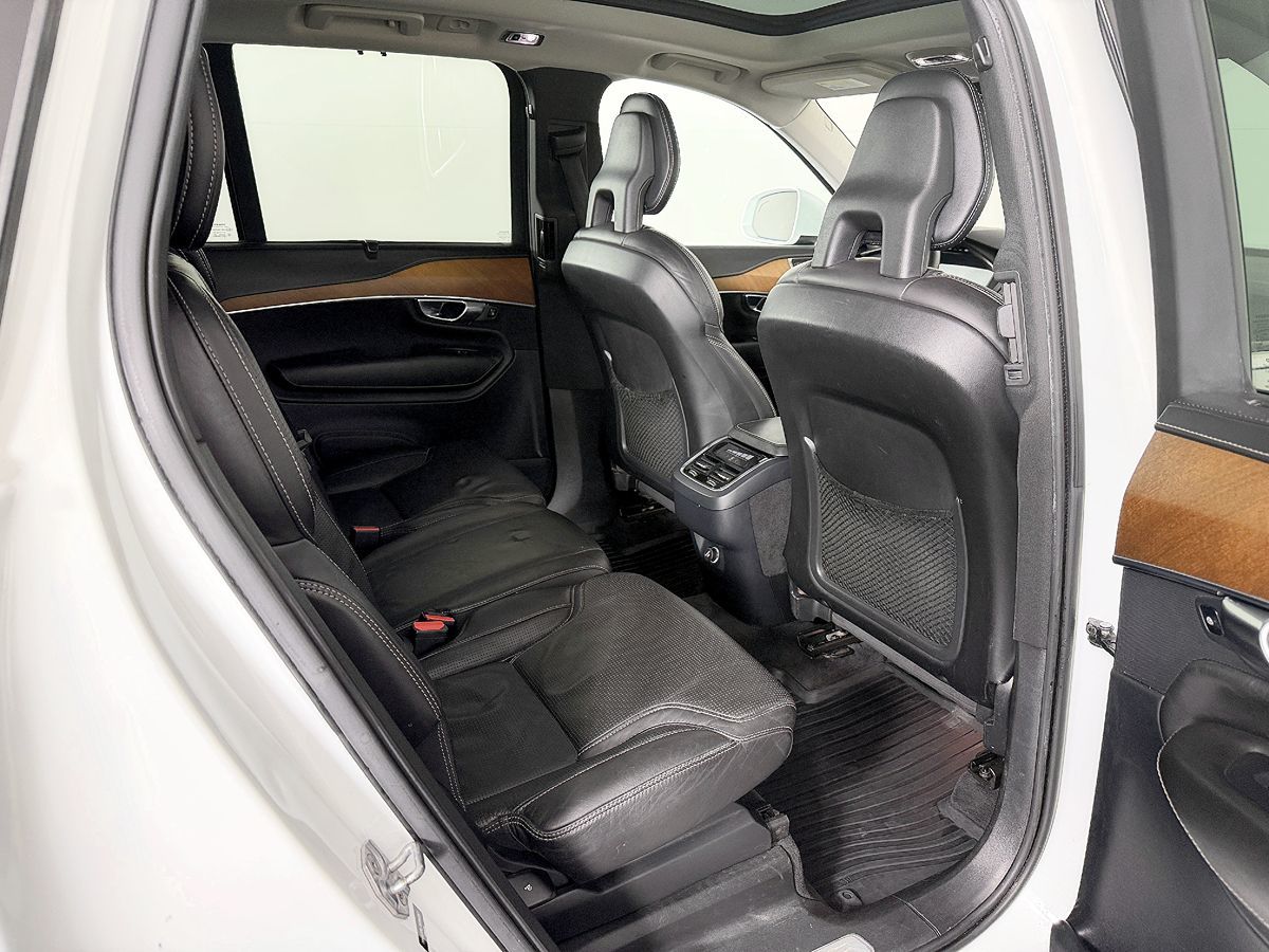 Volvo XC90 photo 44