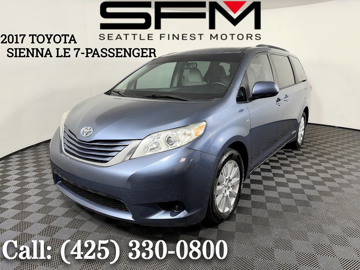 2017 Toyota Sienna LE V6 AWD 7-Passenger's photo