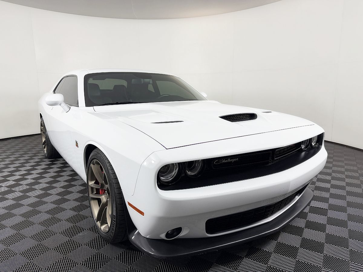 Dodge Challenger photo 6
