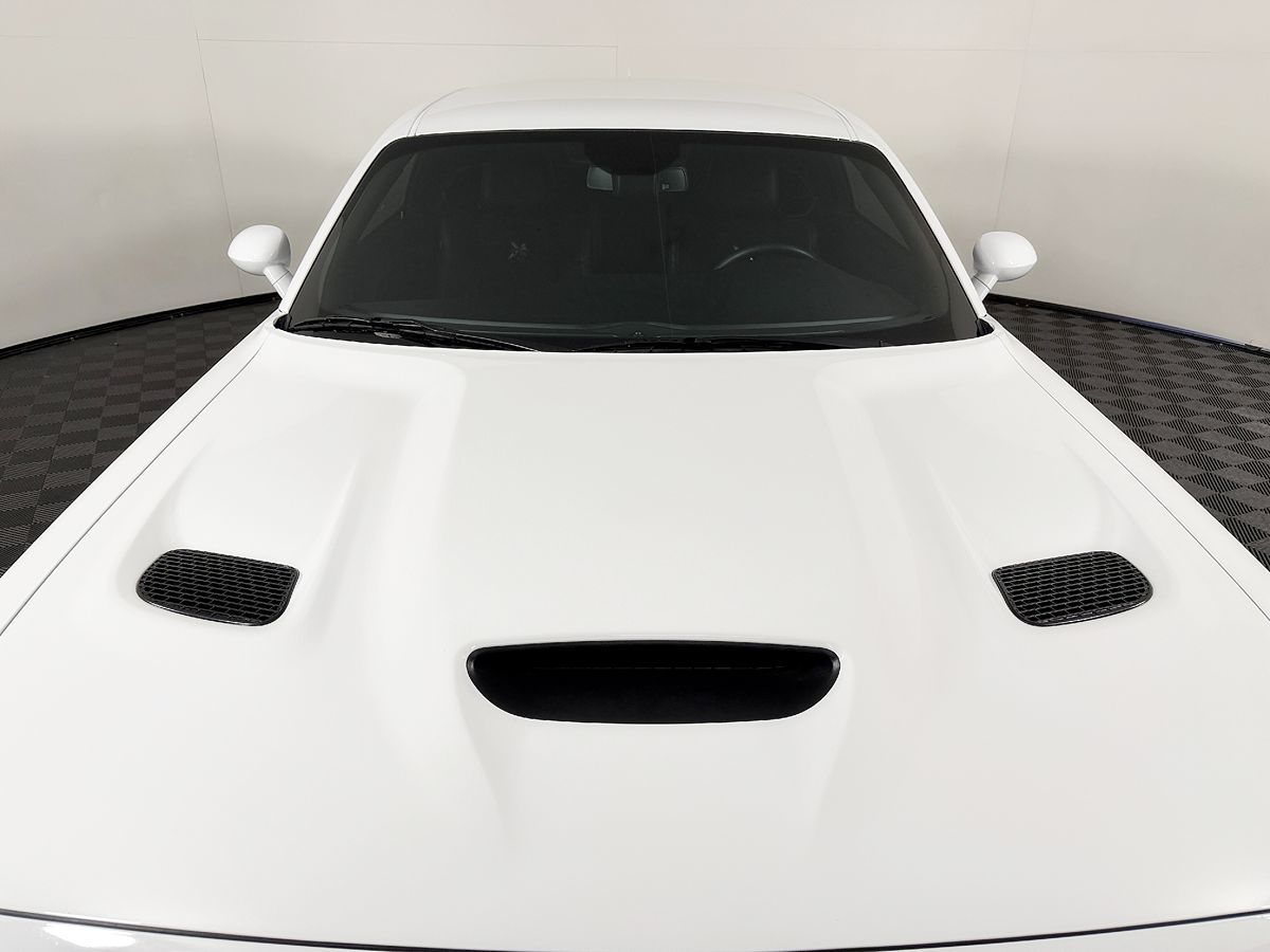 Dodge Challenger photo 22