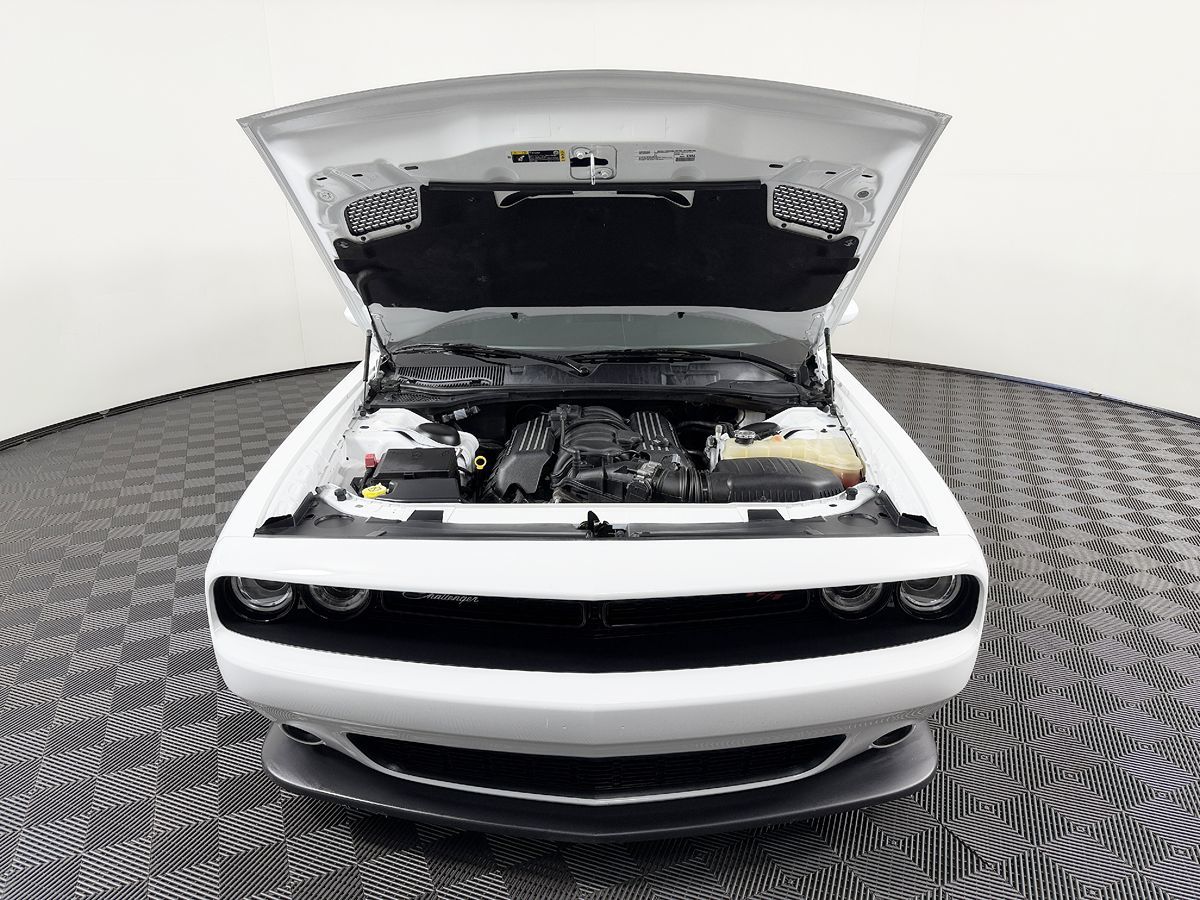 Dodge Challenger photo 24