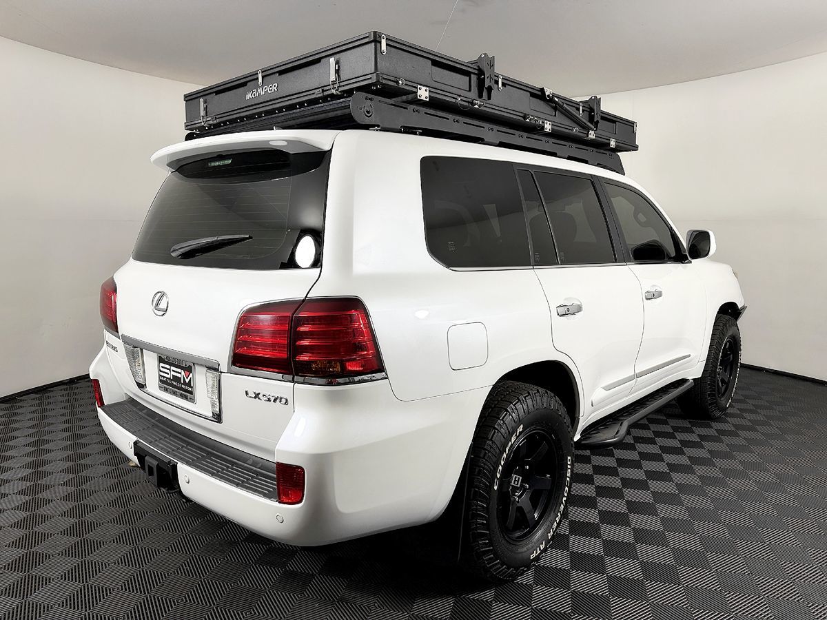 Lexus LX photo 9