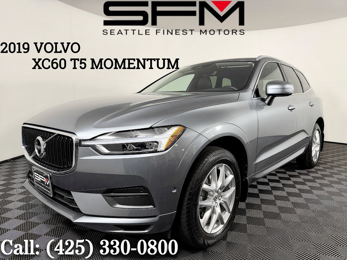 2019 Volvo XC60 Momentum AWD photo
