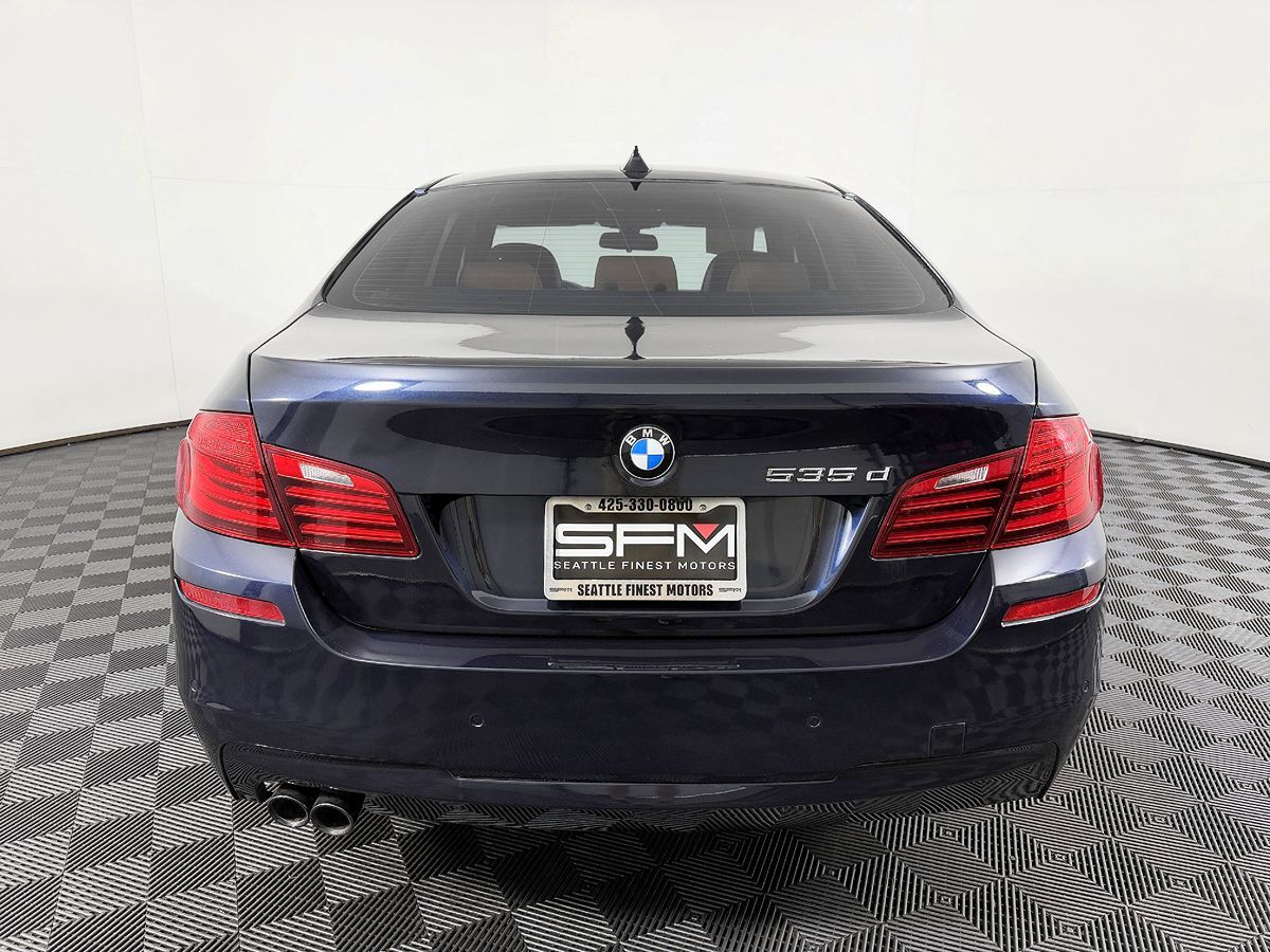 BMW 5 Series photo 10