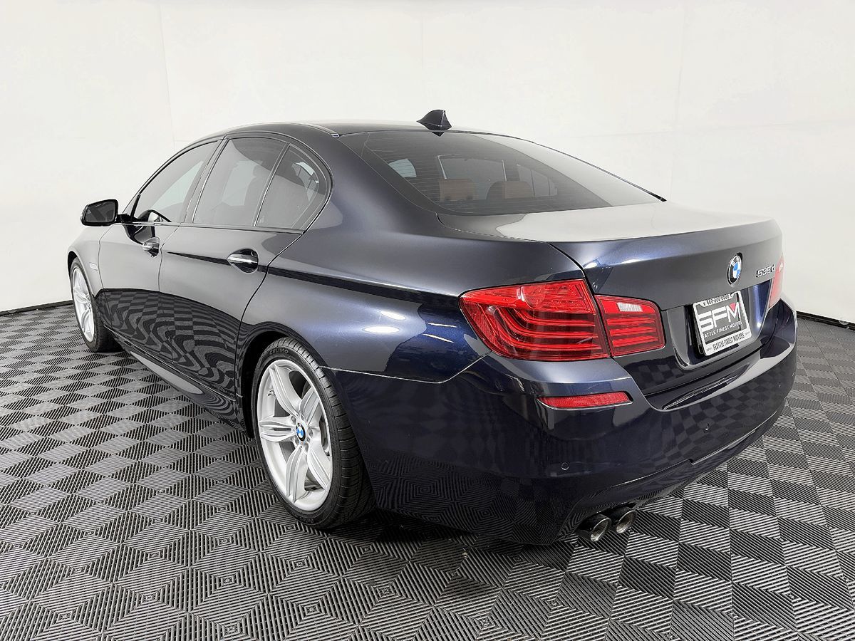 BMW 5 Series photo 16