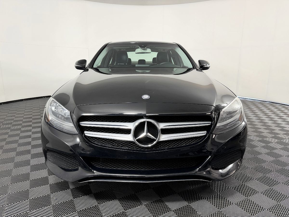 Mercedes-Benz C300 photo 4