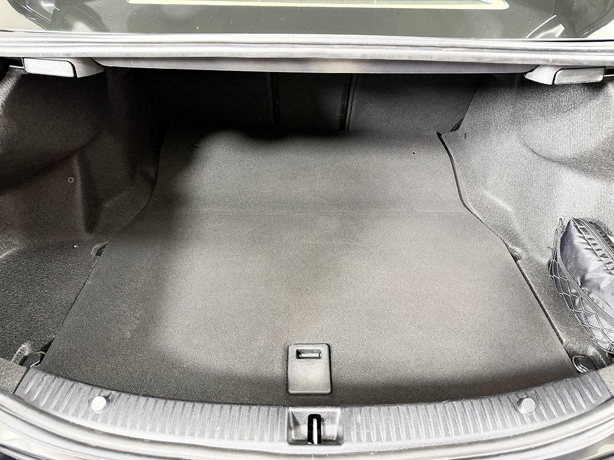 Mercedes-Benz C300 photo 14