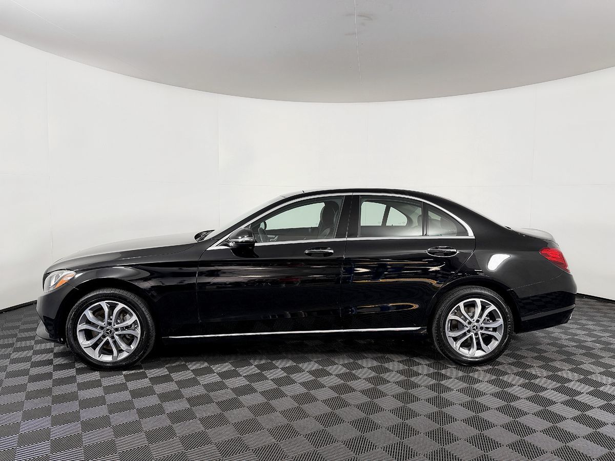 Mercedes-Benz C300 photo 17