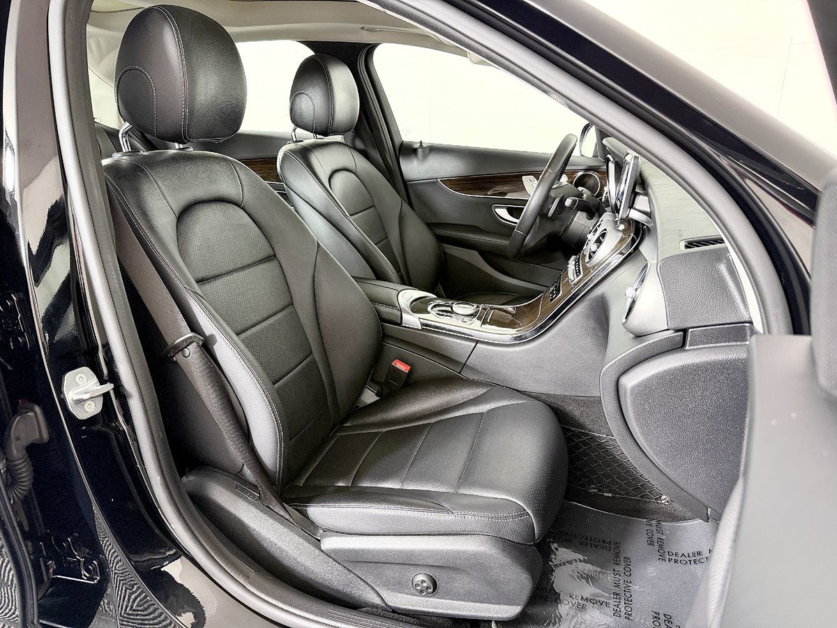 Mercedes-Benz C300 photo 50