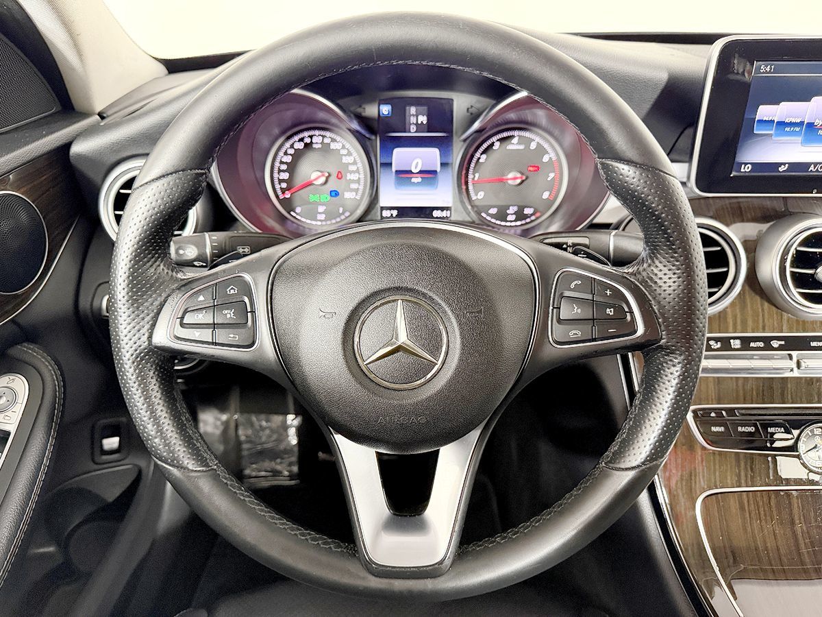Mercedes-Benz C300 photo 56