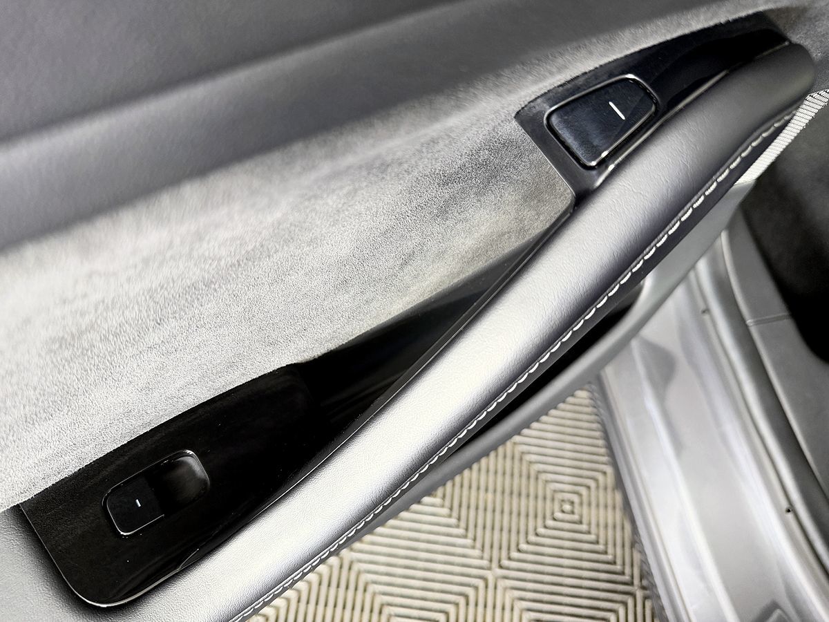 Tesla Model 3 photo 33
