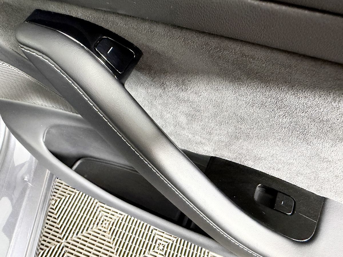 Tesla Model 3 photo 38