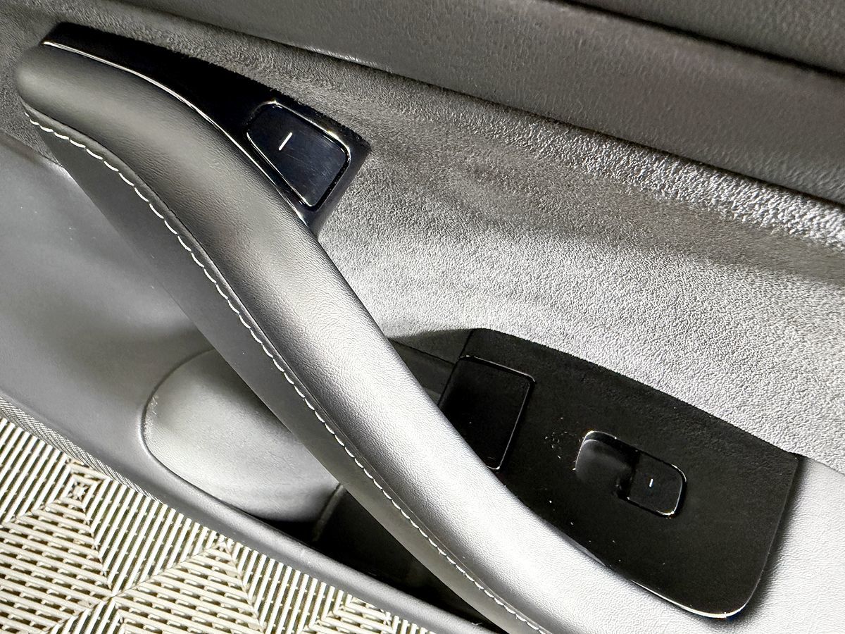 Tesla Model 3 photo 42