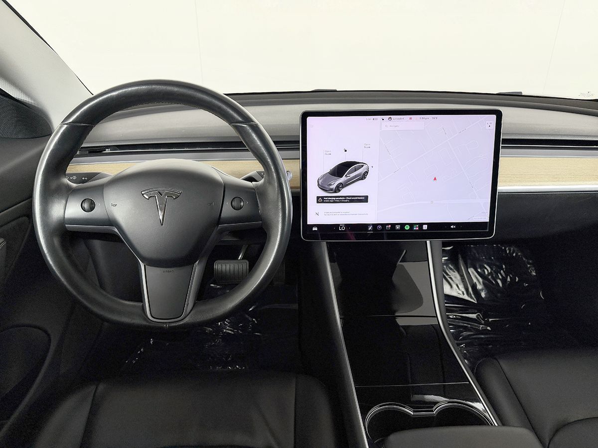 Tesla Model 3 photo 51