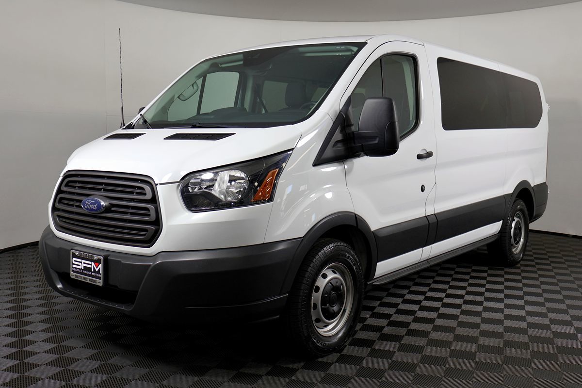 Ford Transit photo 2