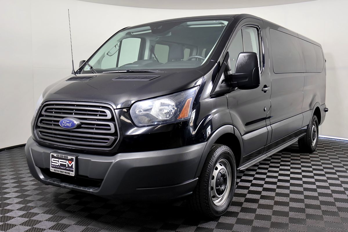 Ford Transit photo 3