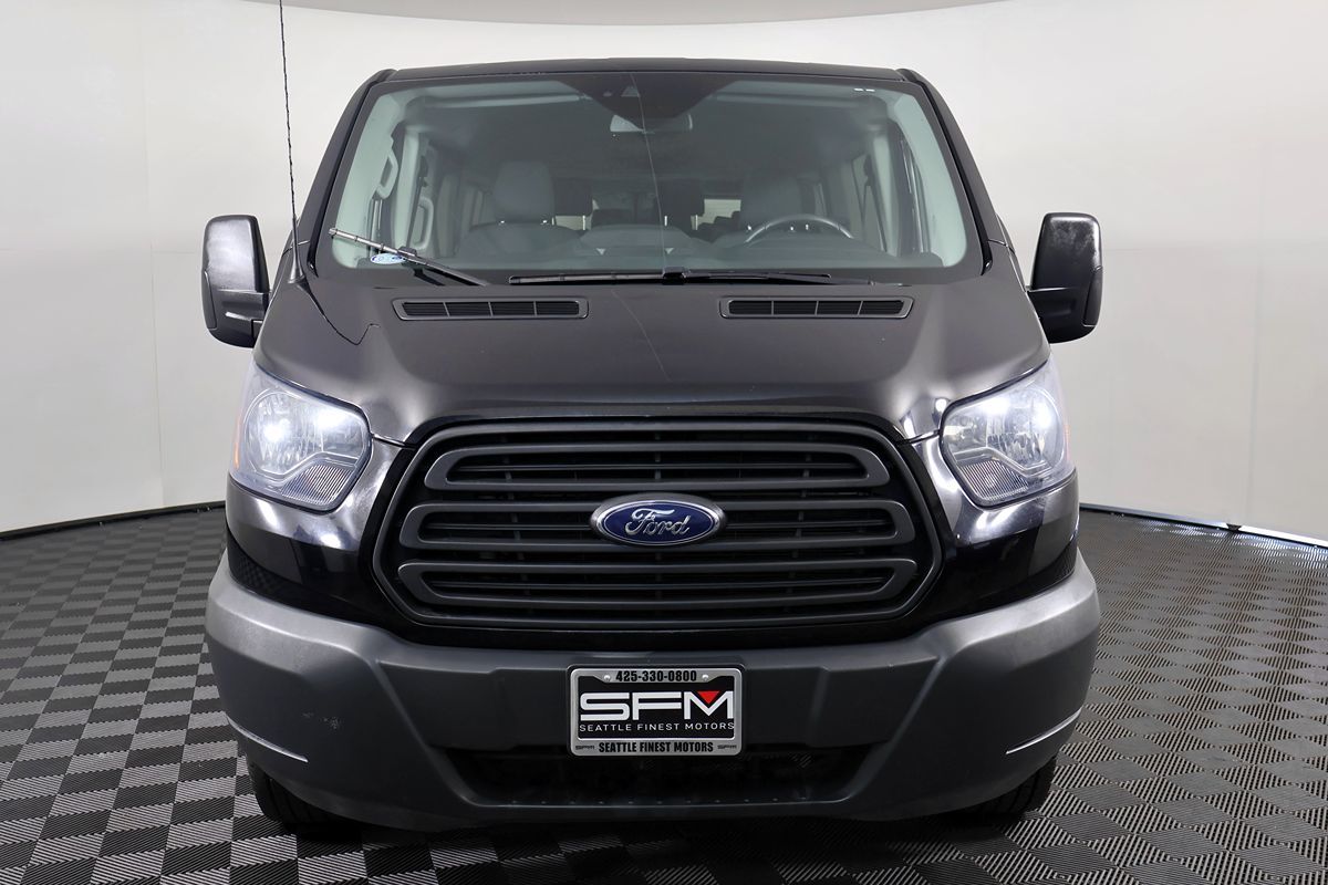 Ford Transit photo 4